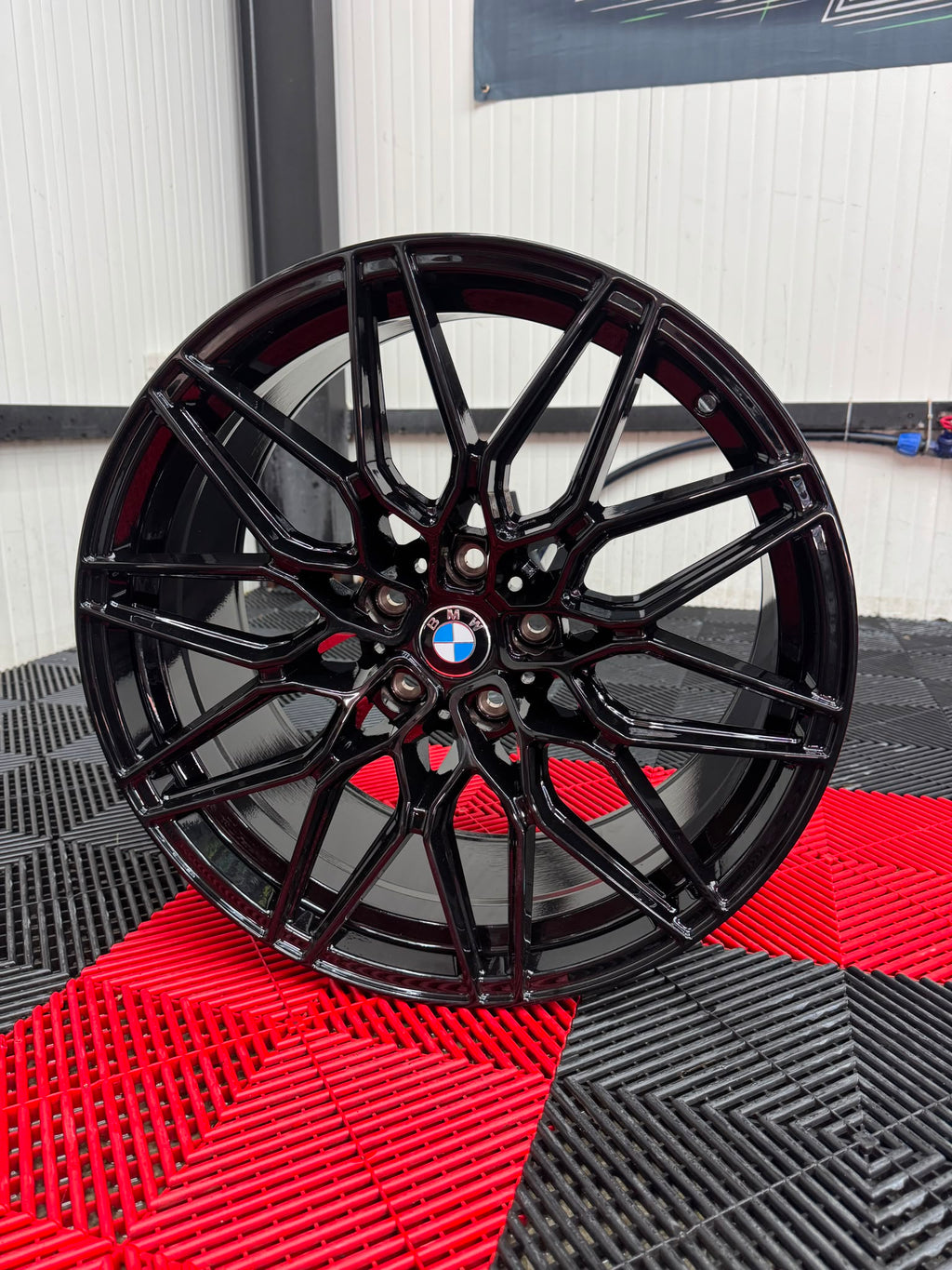 SET BMW STYLE R20 – Design. Performanță. Calitate.