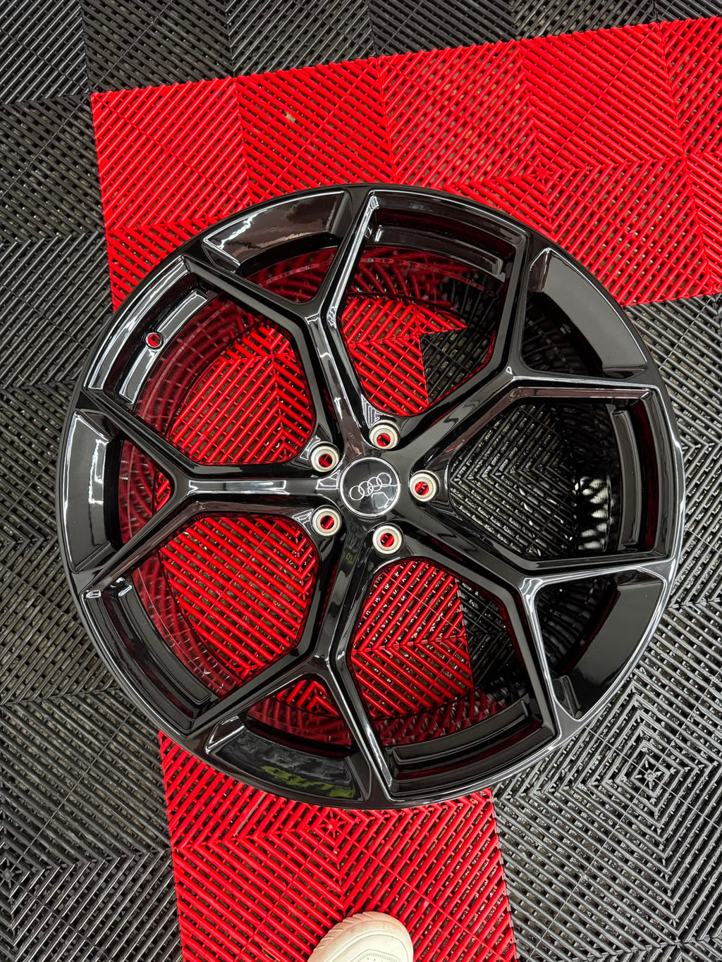 SET AUDI STYLE R21 – Design. Performanță. Calitate.