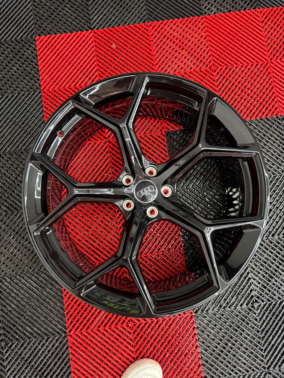 SET AUDI STYLE R21 – Design. Performanță. Calitate.