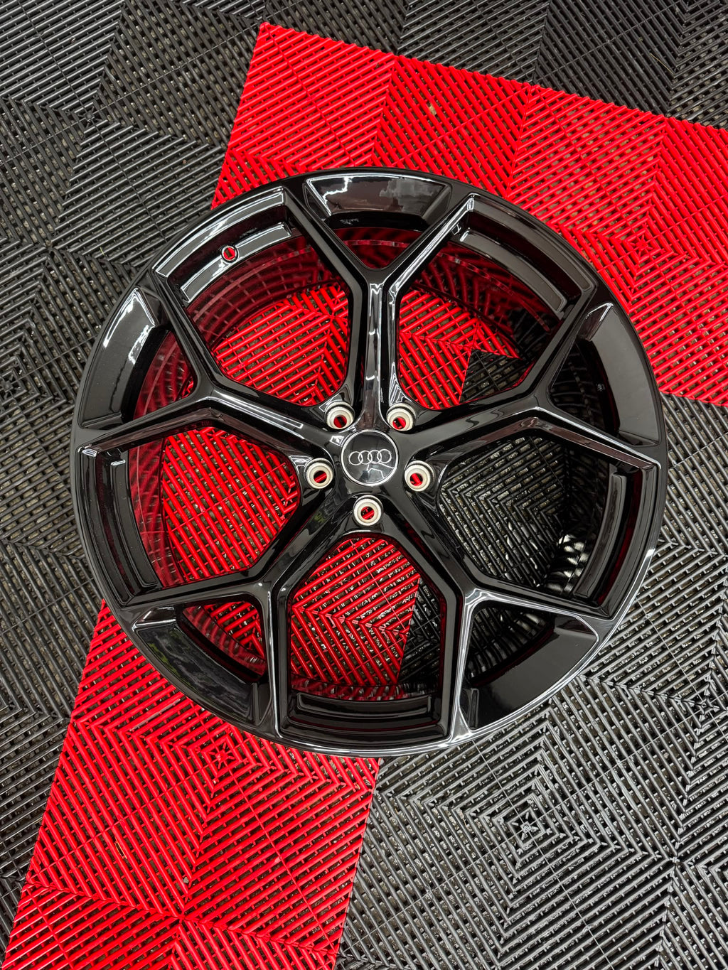 SET AUDI STYLE R21 – Design. Performanță. Calitate.