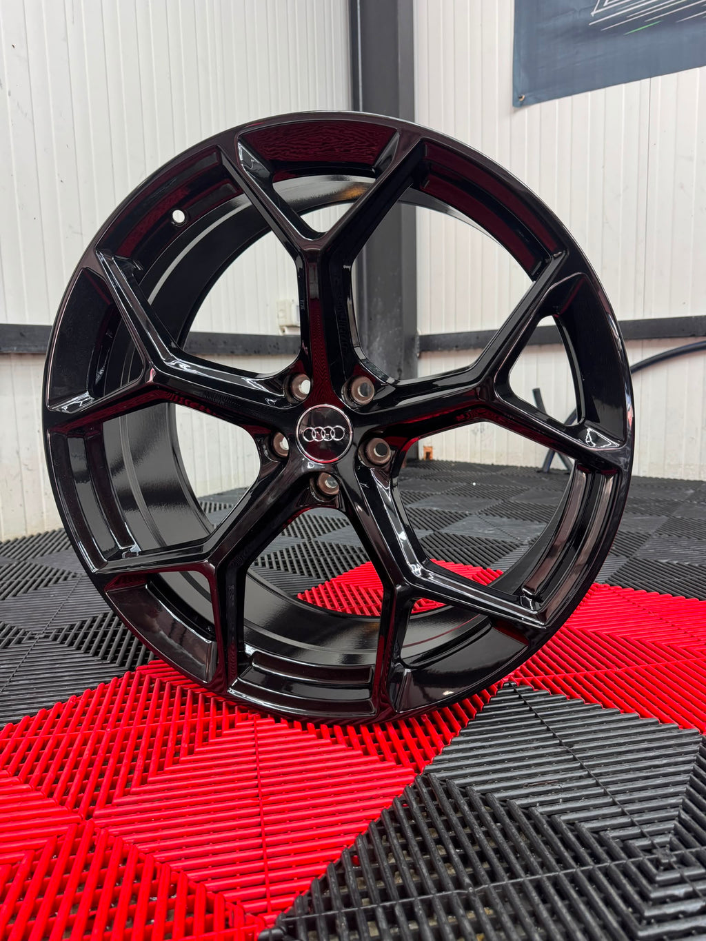 SET AUDI STYLE R21 – Design. Performanță. Calitate.