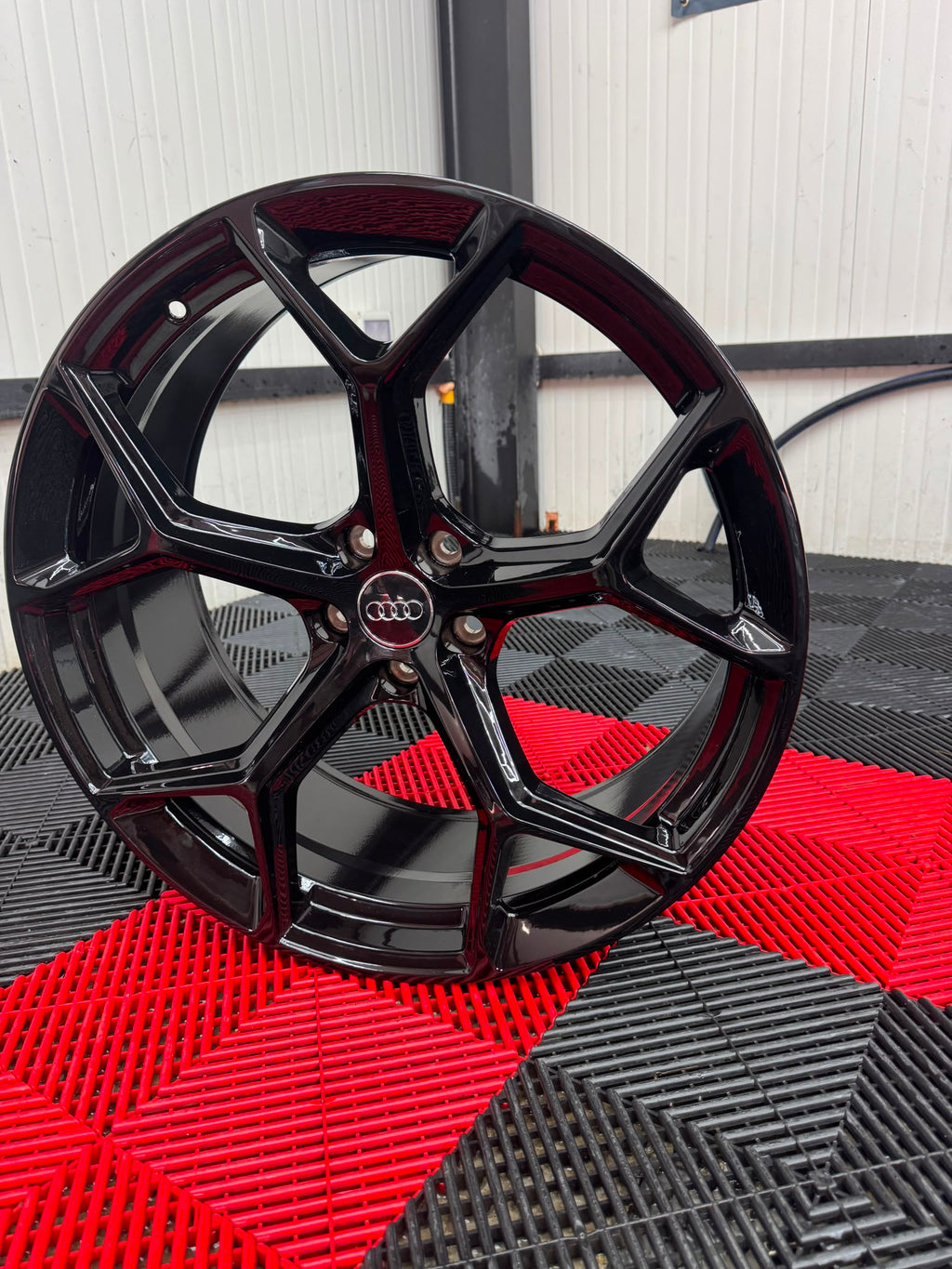 SET AUDI STYLE R21 – Design. Performanță. Calitate.