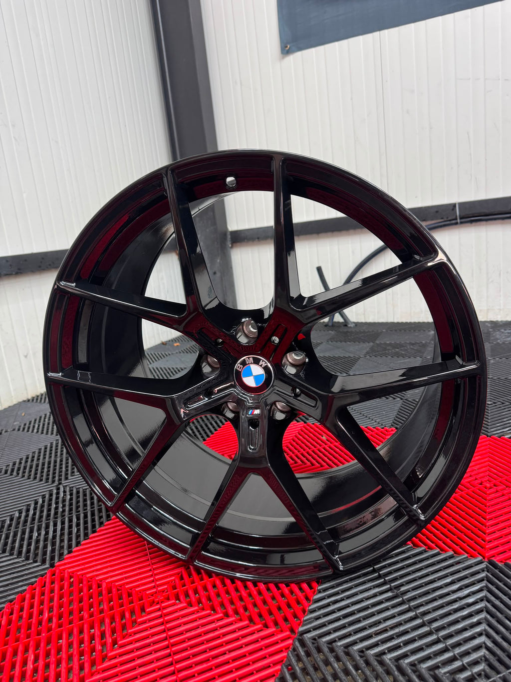SET BMW STYLE R20 – Performanță. Design. Calitate.
