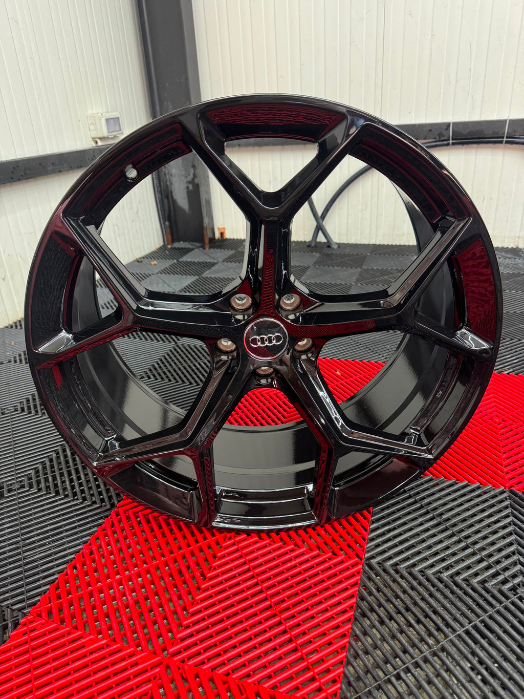 SET AUDI STYLE R21 – Design. Performanță. Calitate.