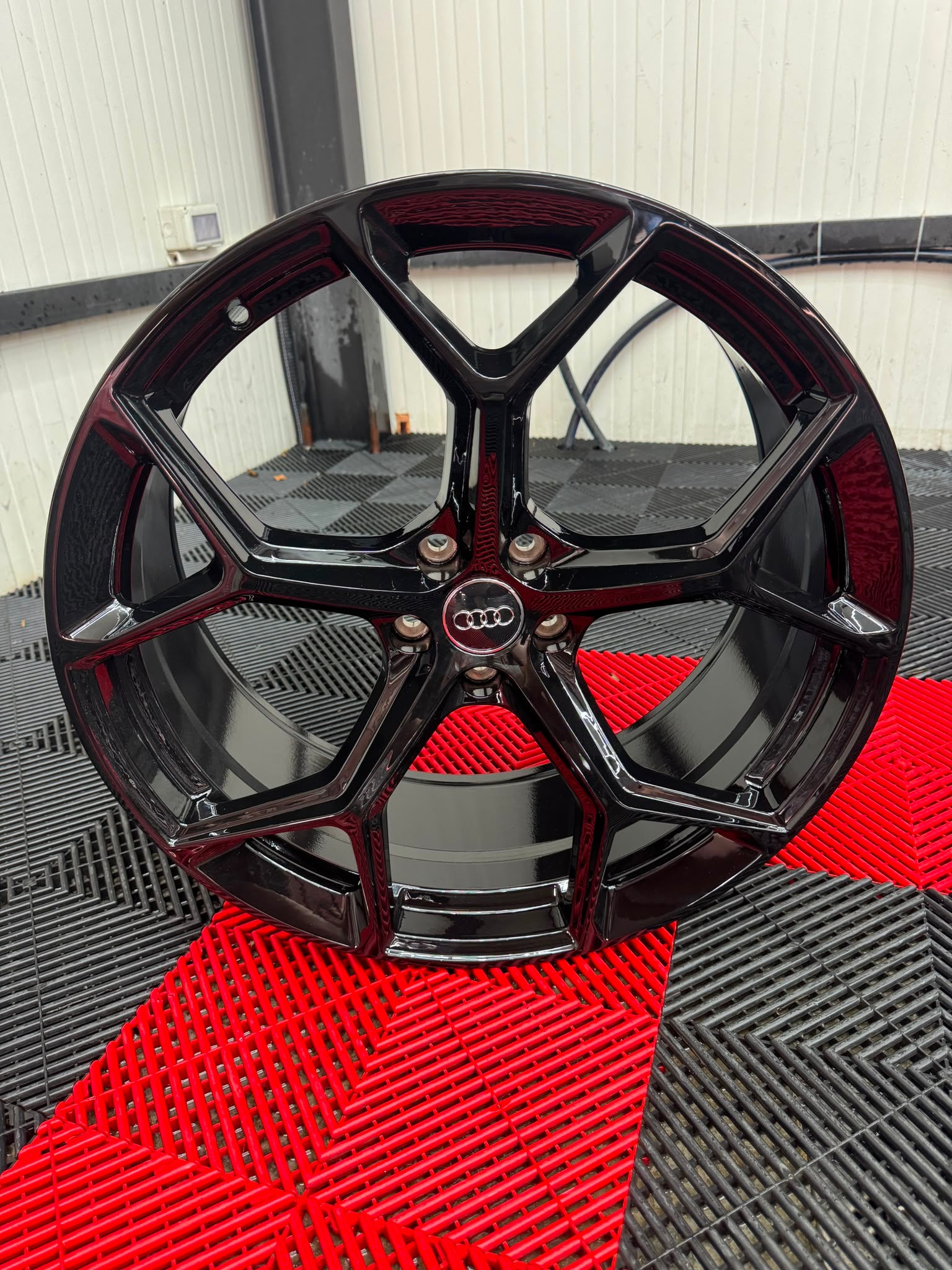 SET AUDI STYLE R21 – Design. Performanță. Calitate.